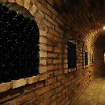 Wein&speiz Fogado Bed & Breakfast
