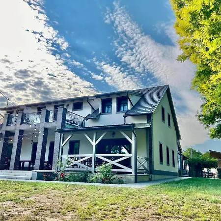 Bed & Breakfast Wein&speiz Fogado Gyorkony